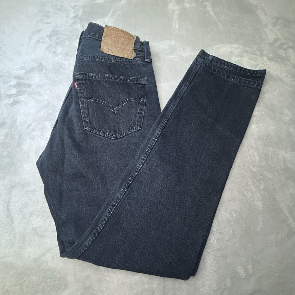 Vintage Levis 501 FOR WOMEN Jeans Size 32x32 FITS 30X32) Blue Made in USA Denim